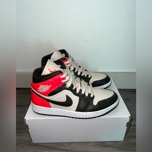 Women’s Nike Air Jordan 1 Mid